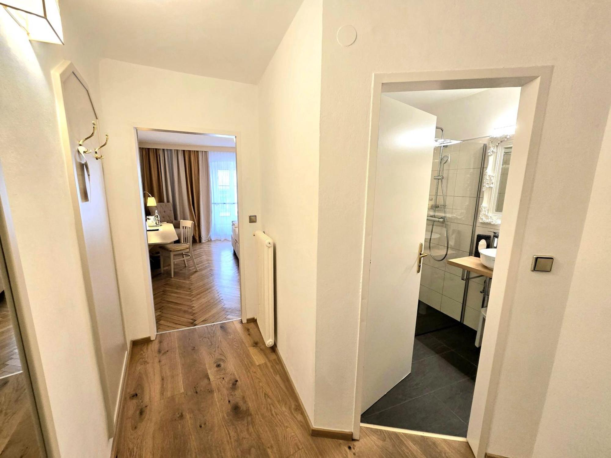 Boutique Hotel Goldenes Lamm Villach Exterior photo