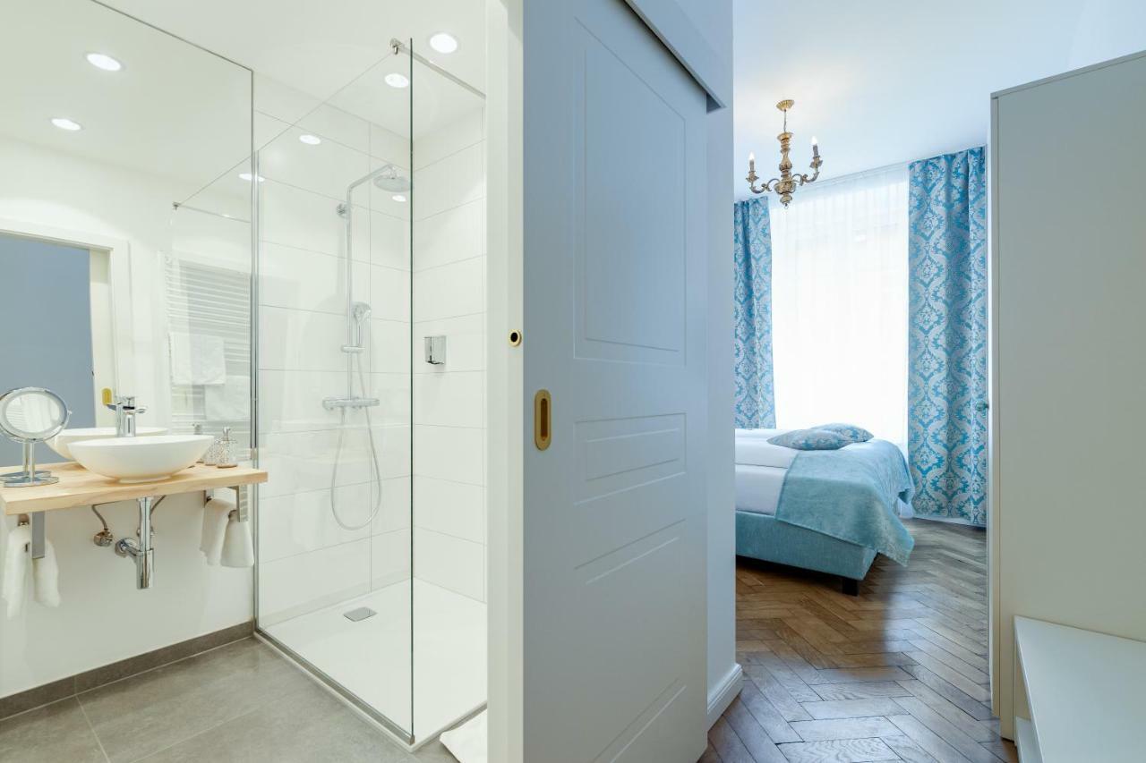 Boutique Hotel Goldenes Lamm Villach Exterior photo